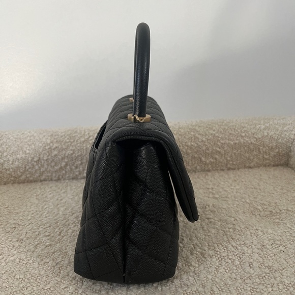 🚫SOLD🚫 Chanel Caviar Quilted Mini Coco Handle Flap Black - Picture 6 of 15